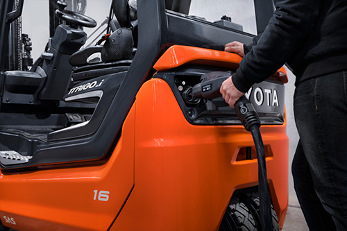 Toyota Traigo48_Li-ion charging2